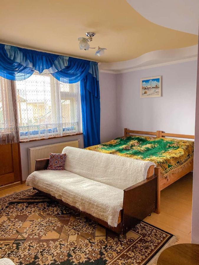 Domashnya Saduba Hotel Munkács Kültér fotó