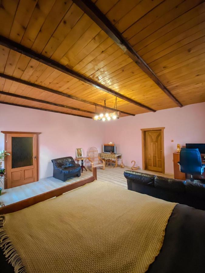 Domashnya Saduba Hotel Munkács Kültér fotó