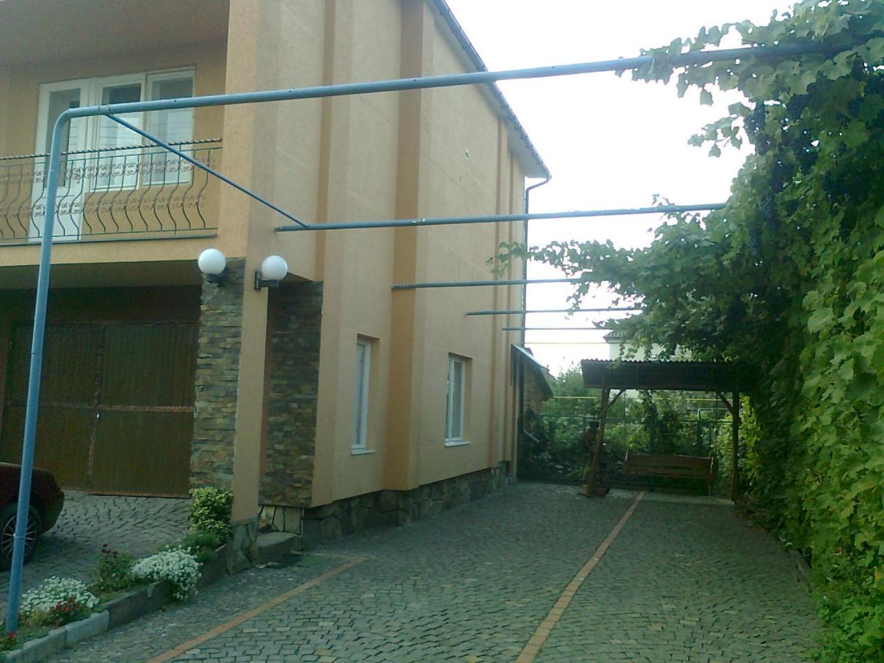 Domashnya Saduba Hotel Munkács Kültér fotó